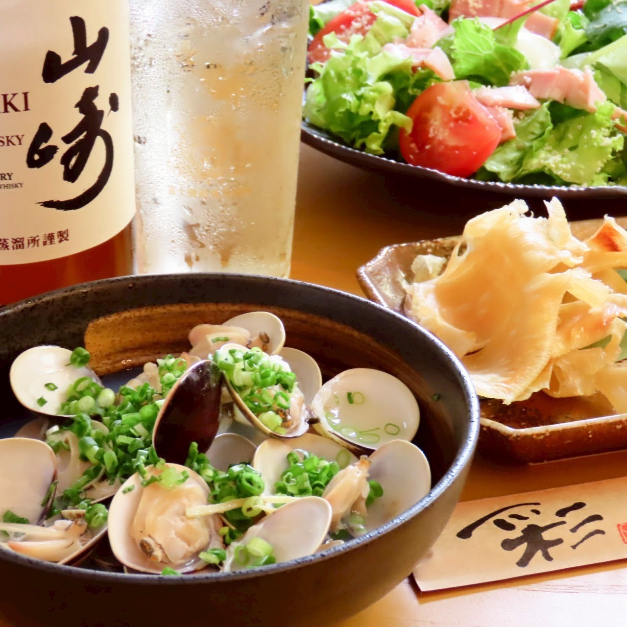 あさりの酒蒸しとサラダ